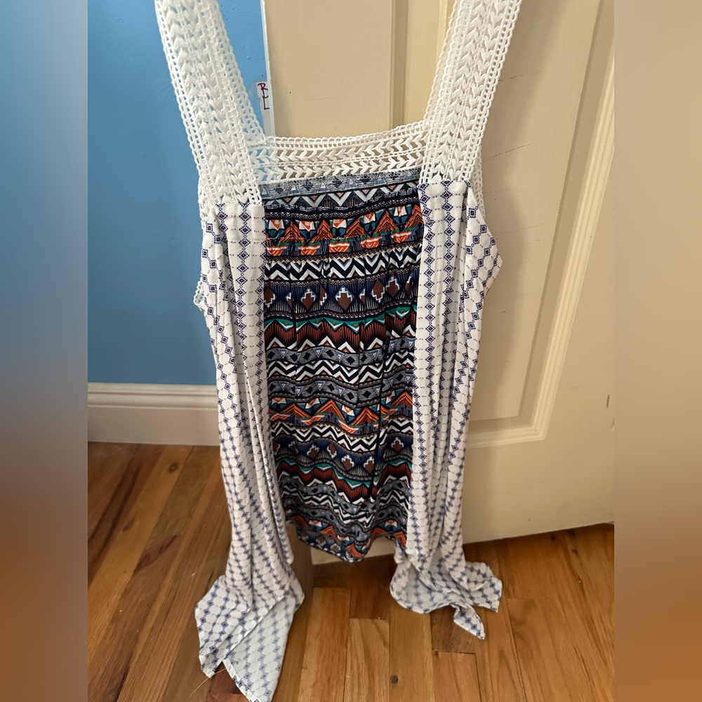 Printed Flowy Tank Top - Picture 5 of 6
